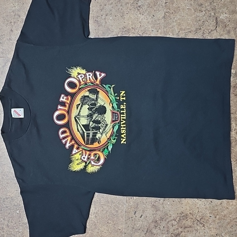 Vintage Tennessee Grand Ole Opry graphic tee Size Large
